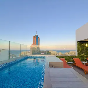 Hotel V, San Ġiljan